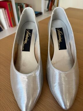 Vintage Silver Pointed Toe Low Heel Pumps